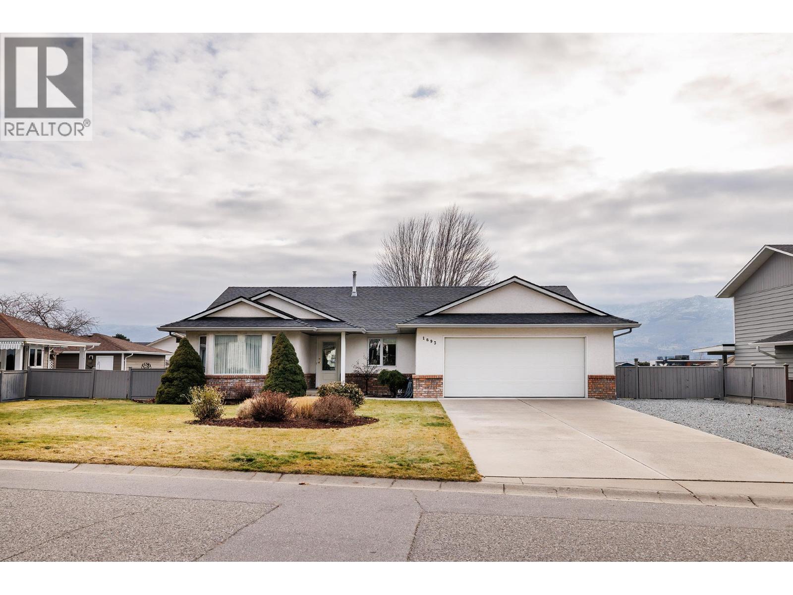 1693 Newport Road, West Kelowna