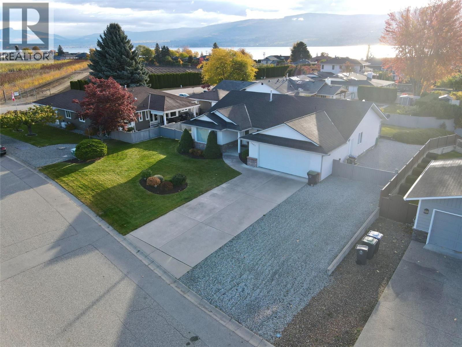 1693 Newport Road - 38