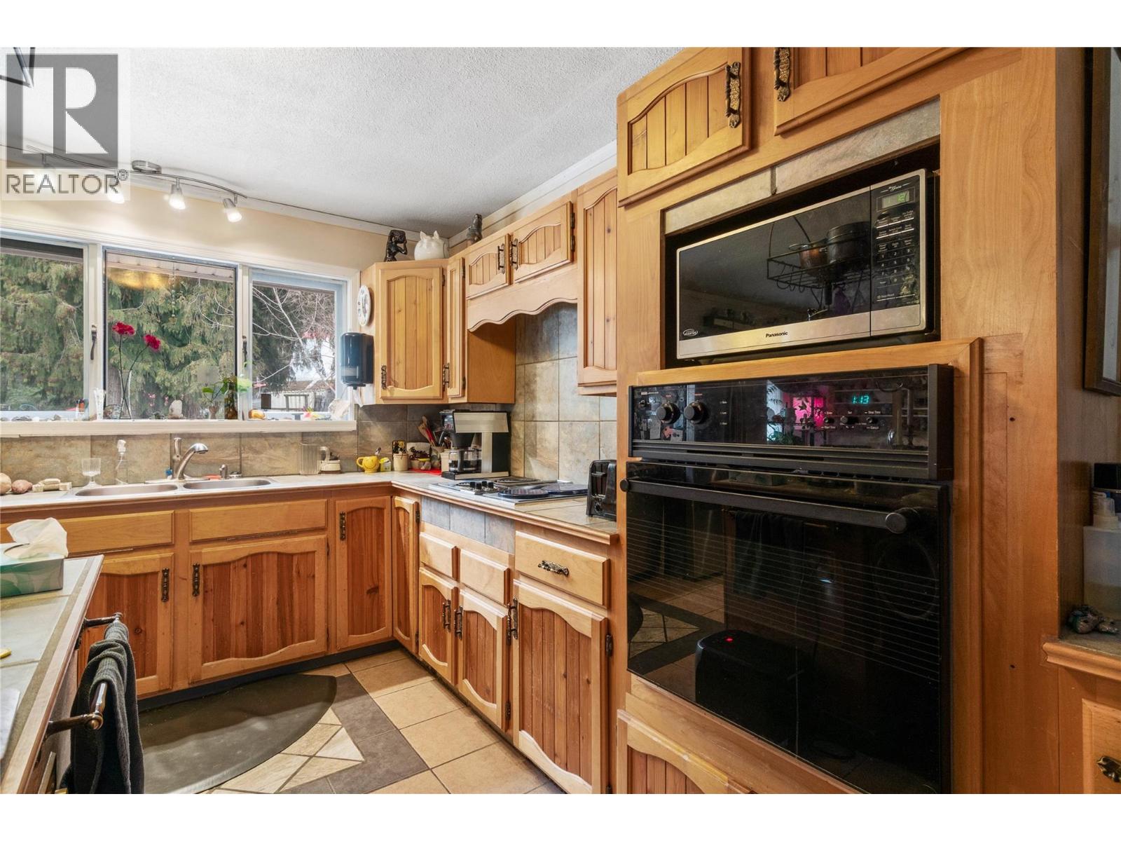 4841 5 Avenue SW, Salmon Arm