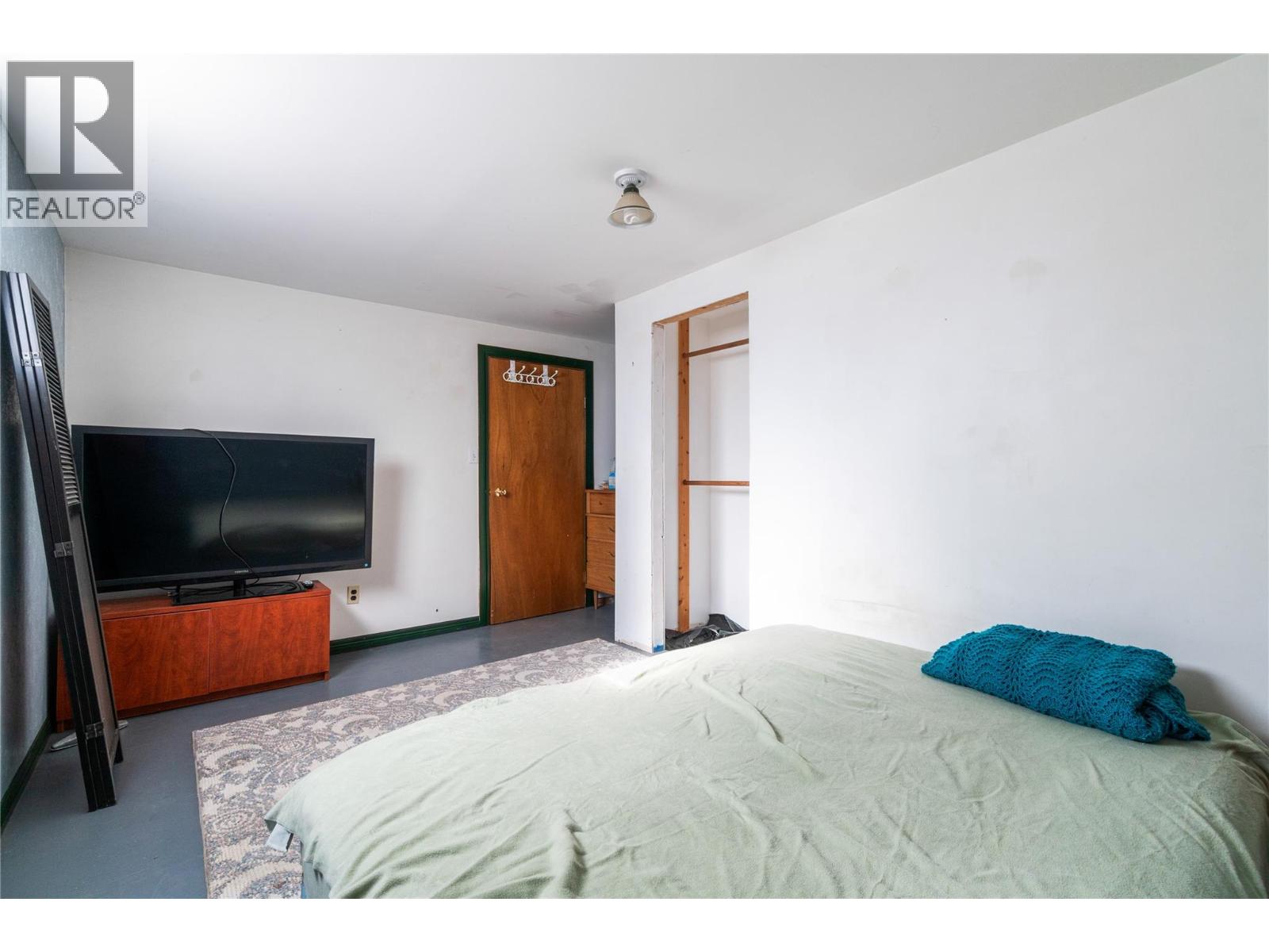 4841 5 Avenue SW, Salmon Arm