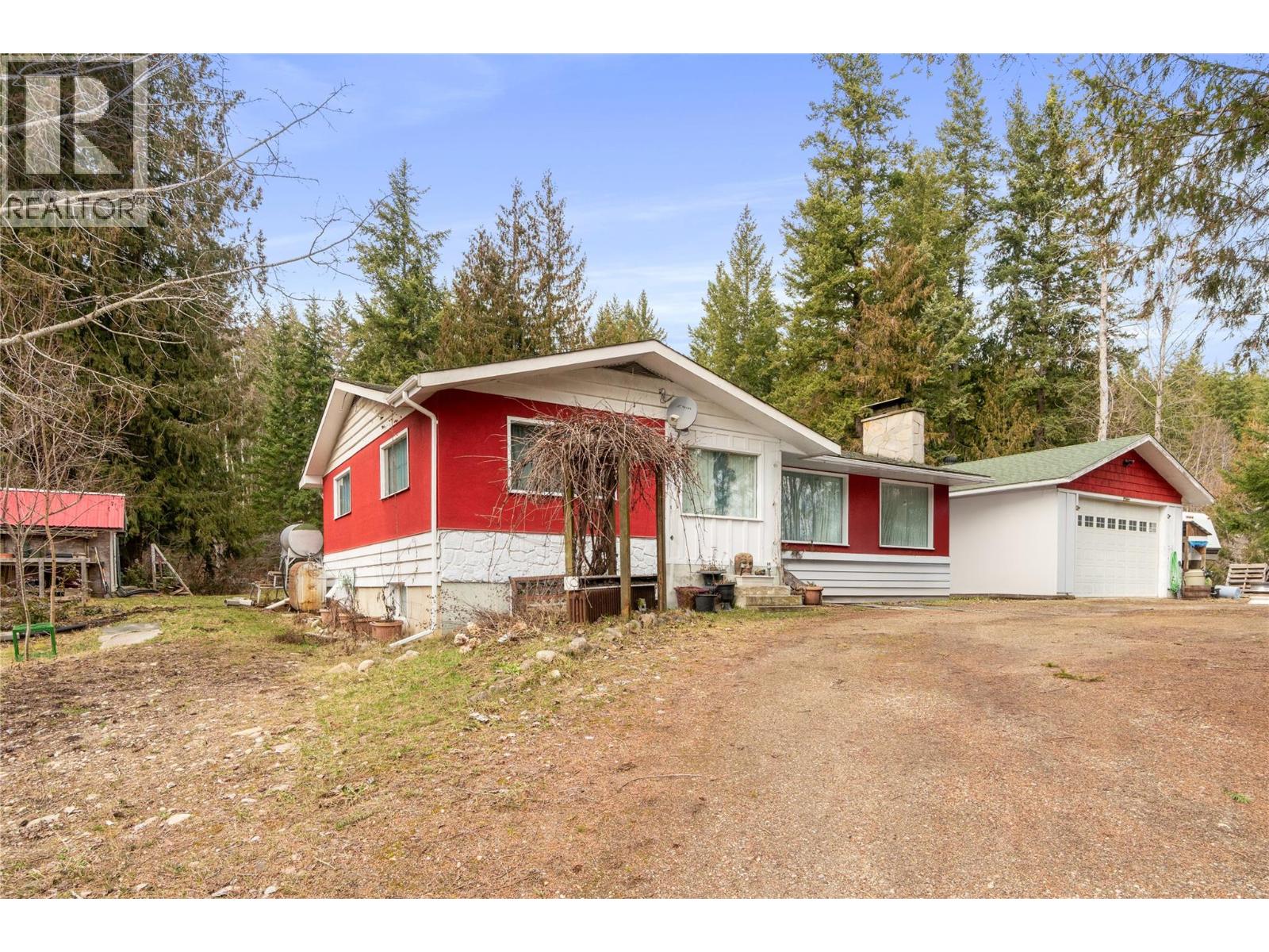 4841 5 Avenue SW, Salmon Arm