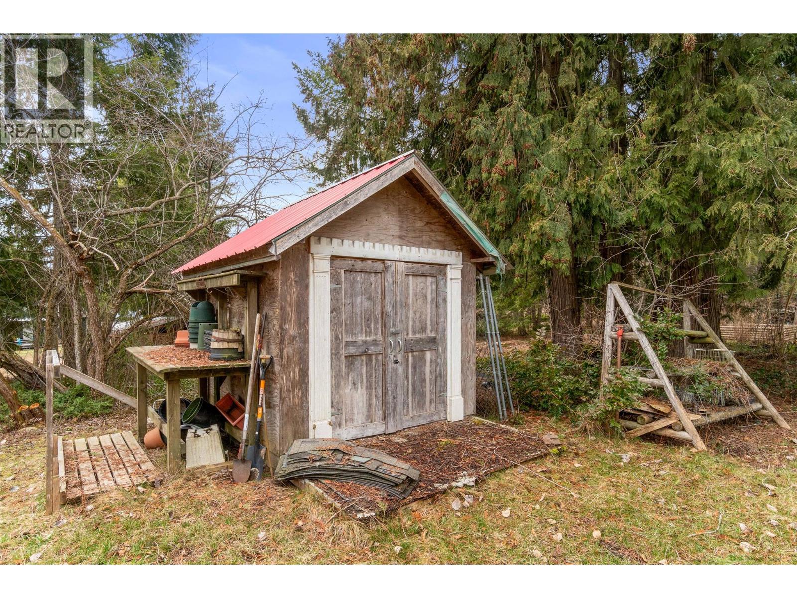 4841 5 Avenue SW, Salmon Arm