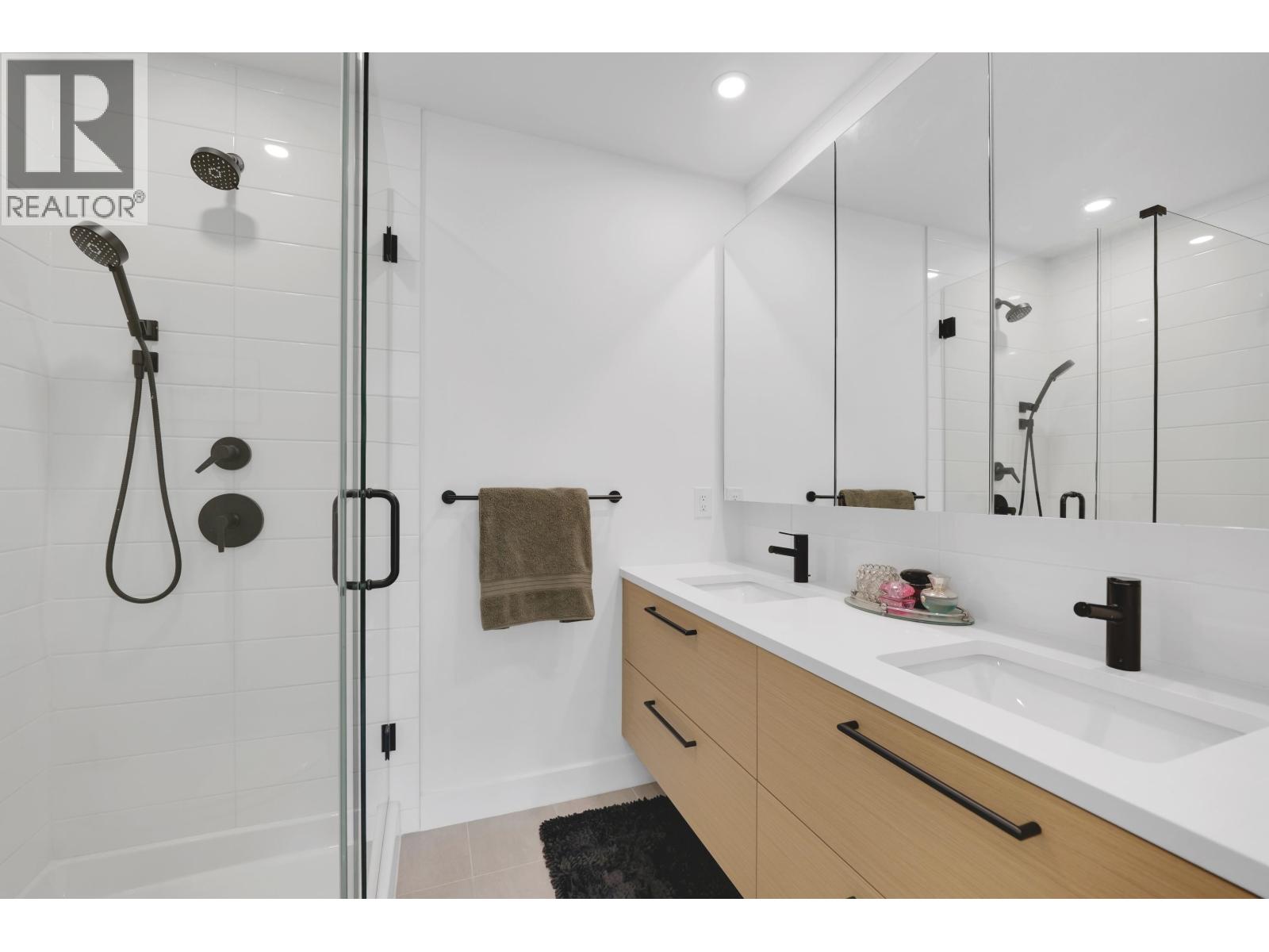 38043 HELM WAY, Squamish