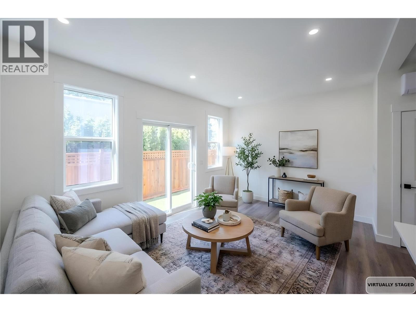 11612 Victoria Road S Unit# 101, Summerland