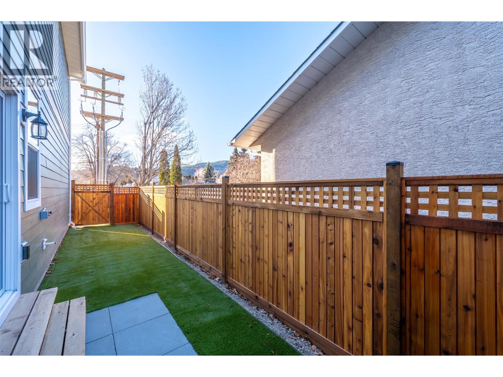 11612 Victoria Road S Unit# 101, Summerland