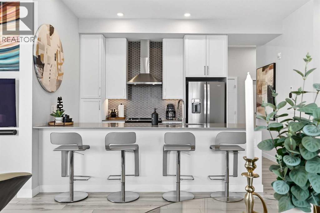 Single Family House for Sale in   Les Jardins Park SE Douglasdale/Glen Calgary 