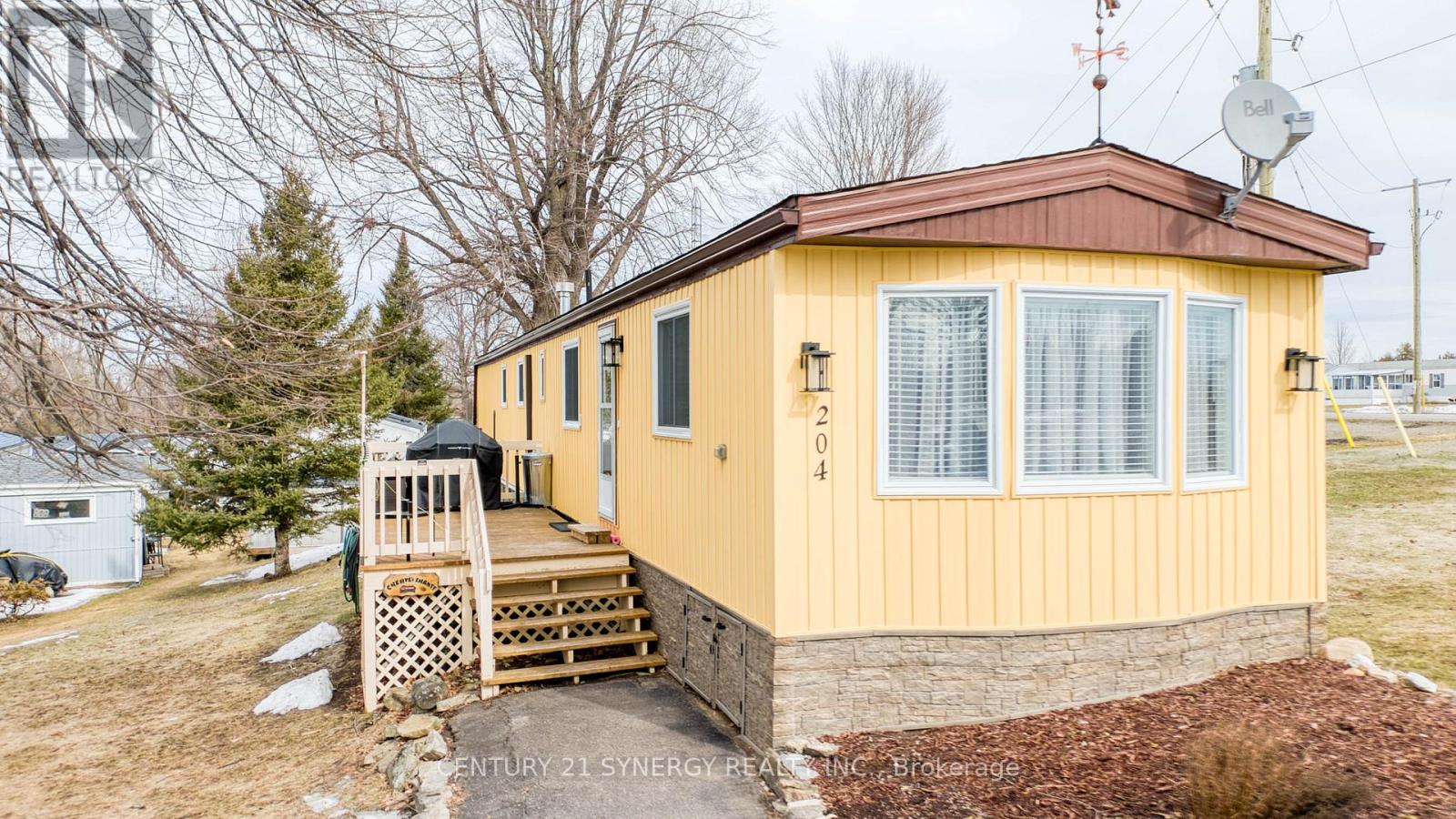 204 HILLVIEW ROAD - 1