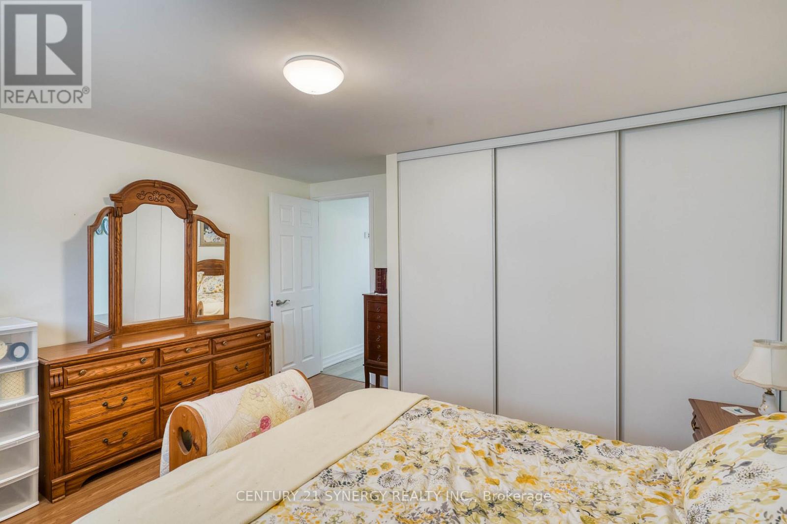 204 HILLVIEW ROAD - 11