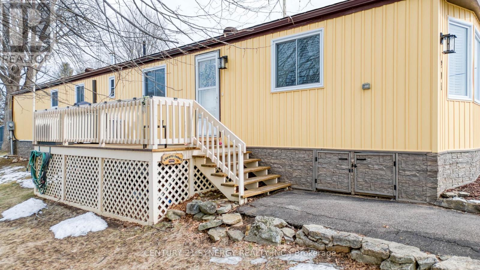 204 HILLVIEW ROAD - 32