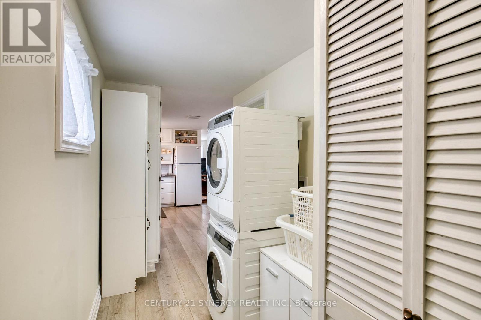 204 HILLVIEW ROAD - 7