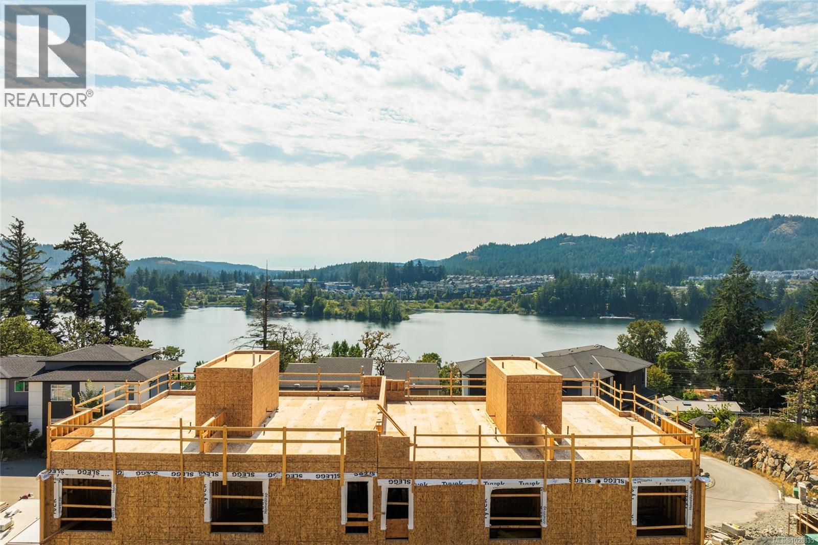 #13 2787 LAKEVIEW TERR - 24