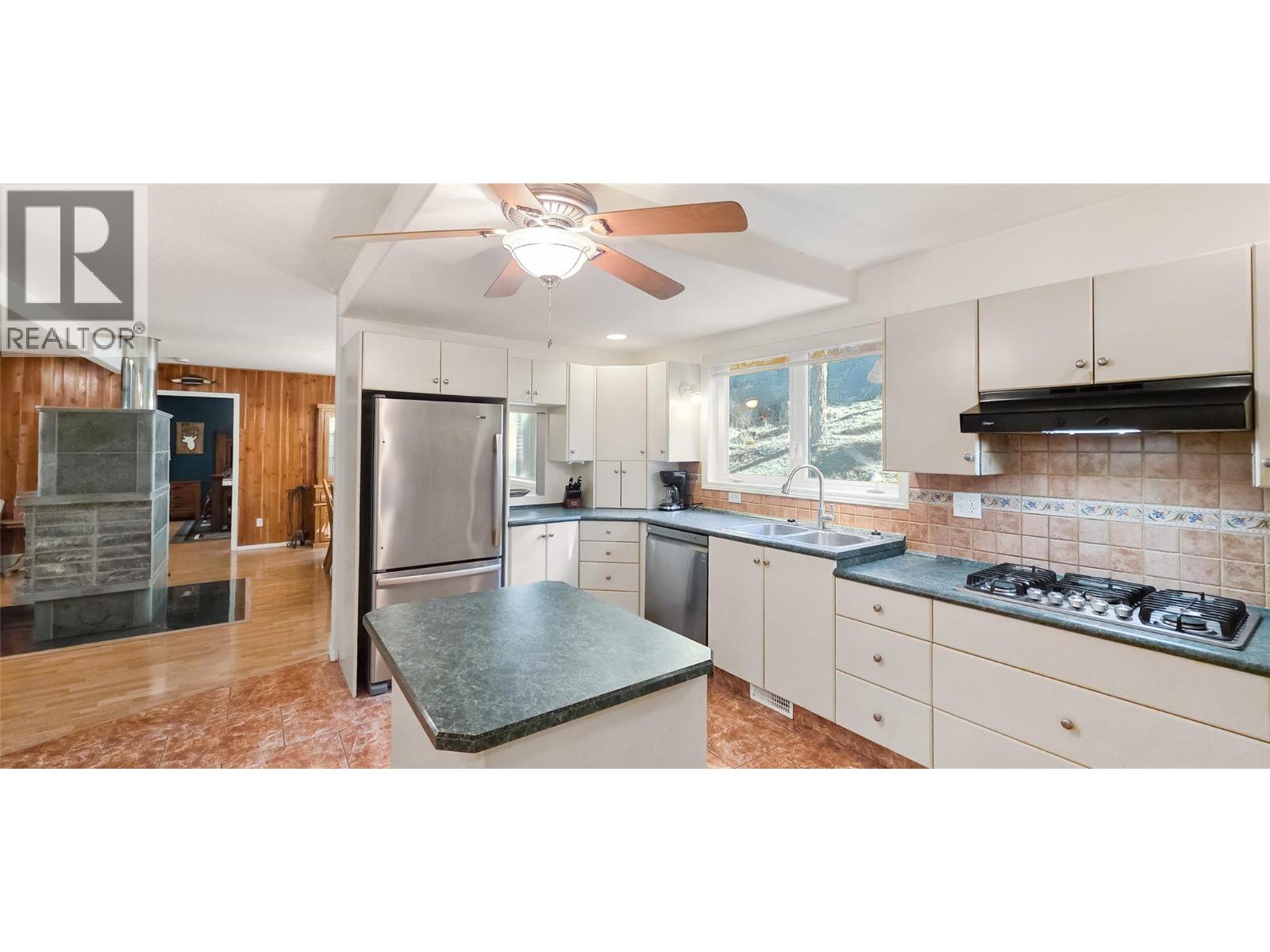 3400 Highway 3, Rock Creek