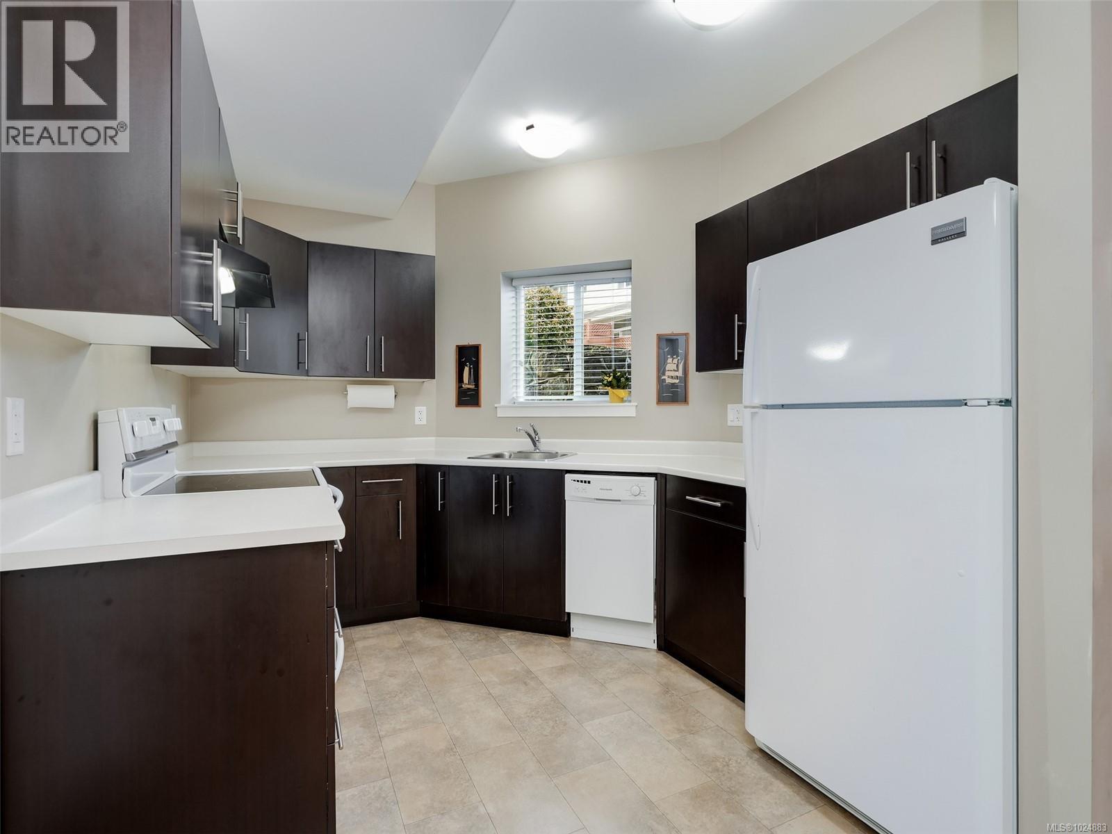 1236 Freshwater Cres, Langford