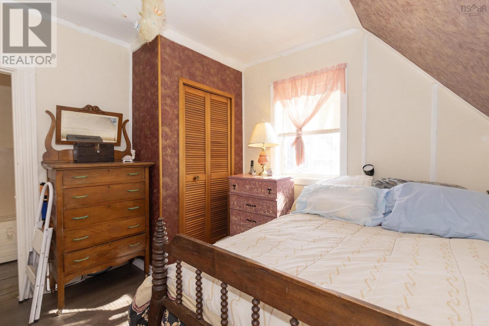 Property 1 of 31 of 10 Patterson Street