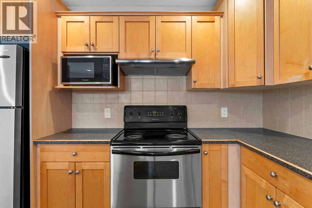 Single Family House for Sale in    Street SW Richmond Calgary 