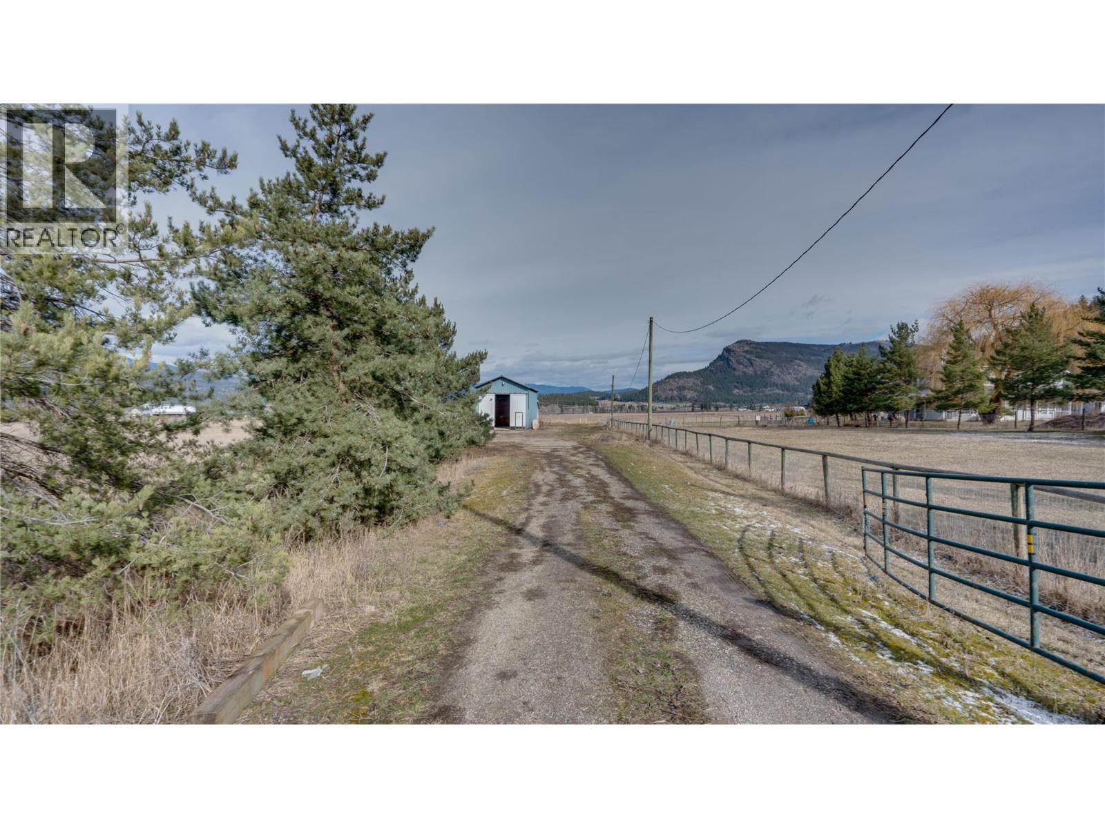 5580 Back Enderby Road - 39