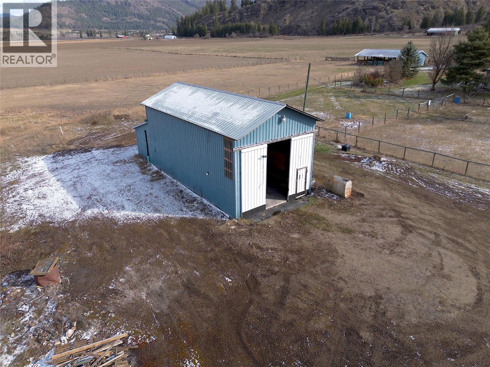 5580 Back Enderby Road - 41
