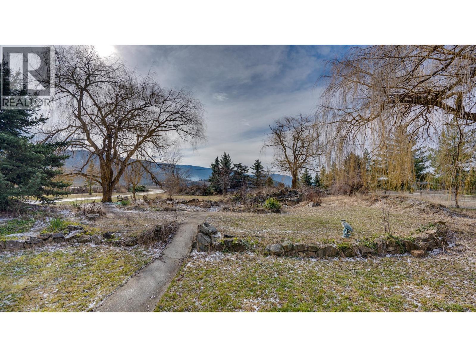  5580 Back Enderby Road, Spallumcheen