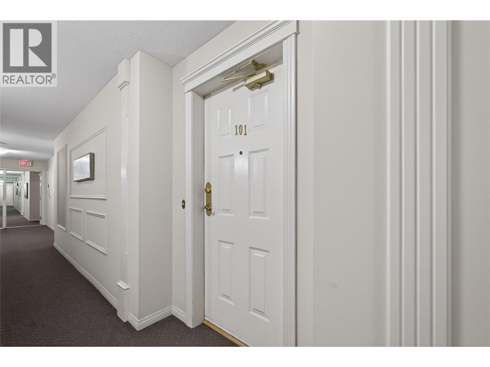#101 1055 Lawrence Avenue - 21