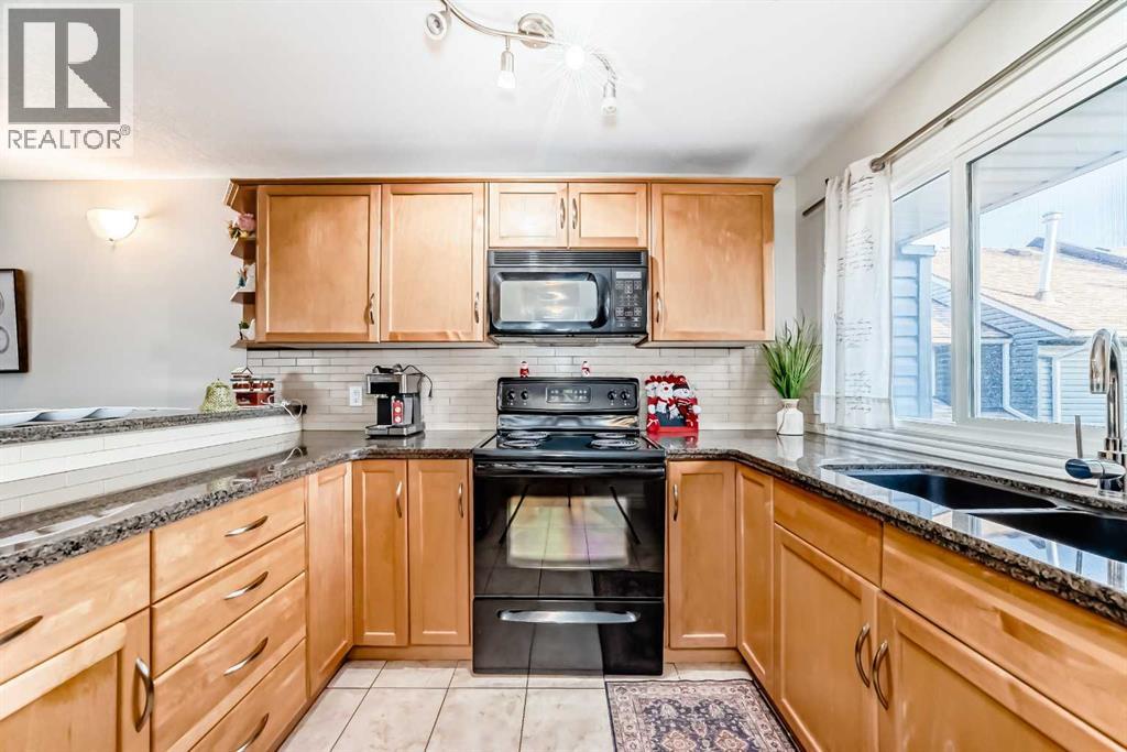 Single Family House for Sale in   Glamis Green SW Glamorgan Calgary 