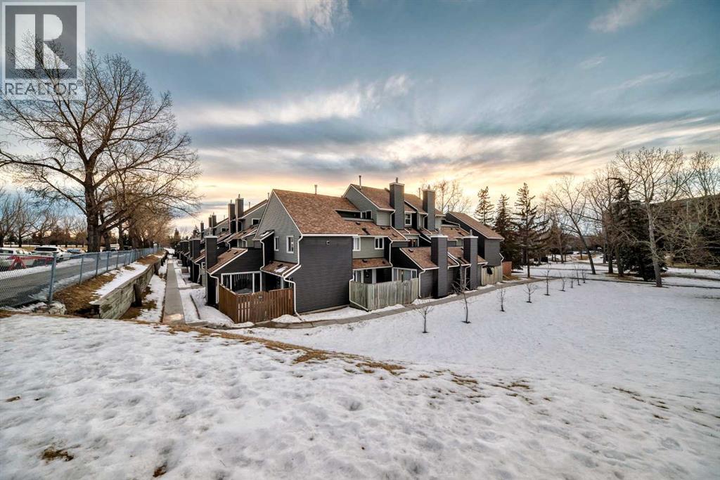 Single Family House for Sale in   Glamis Green SW Glamorgan Calgary 