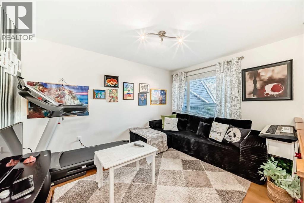 Single Family House for Sale in   Glamis Green SW Glamorgan Calgary 