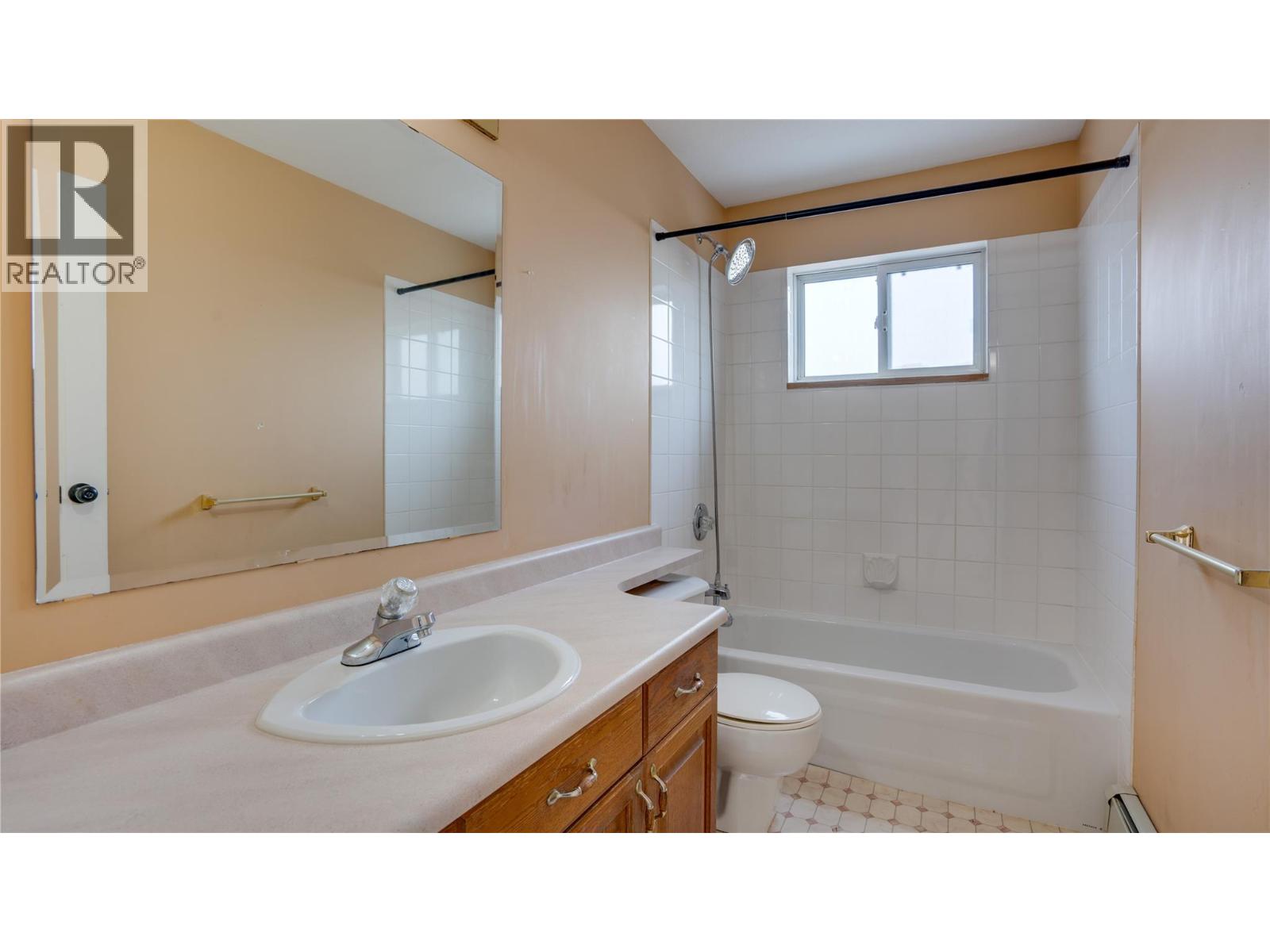  5580 Back Enderby Road, Spallumcheen