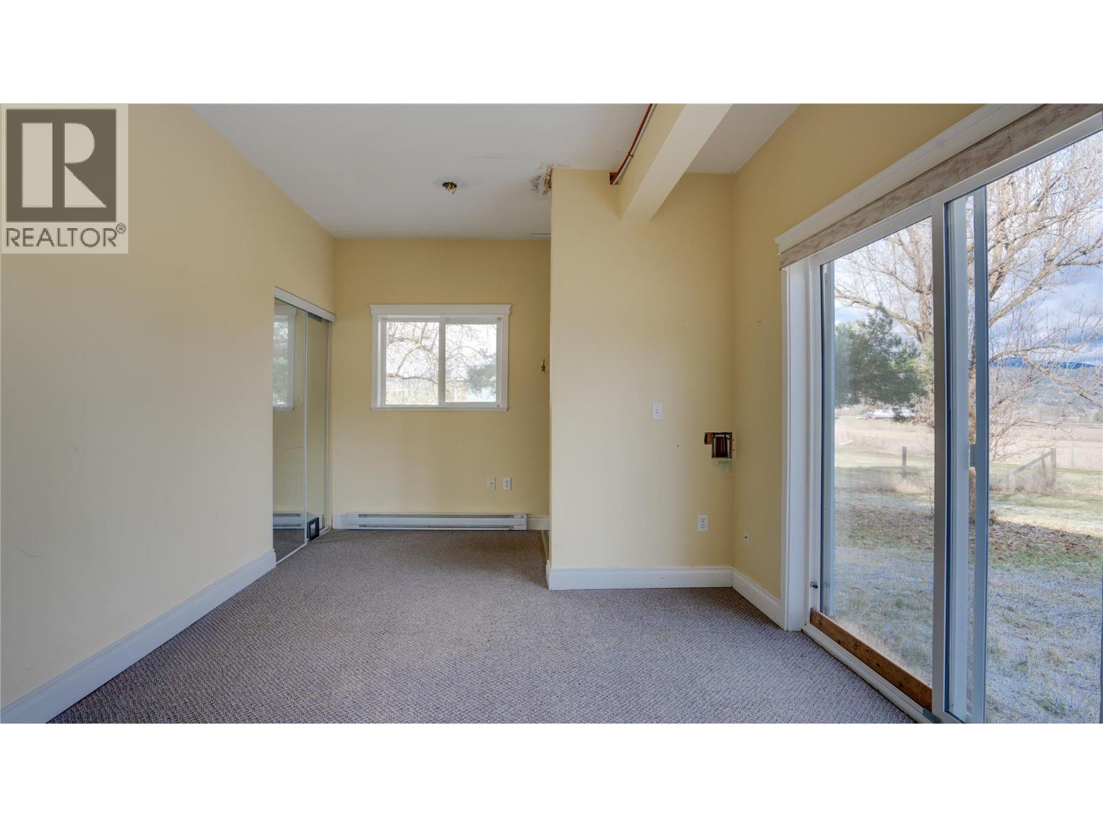  5580 Back Enderby Road, Spallumcheen