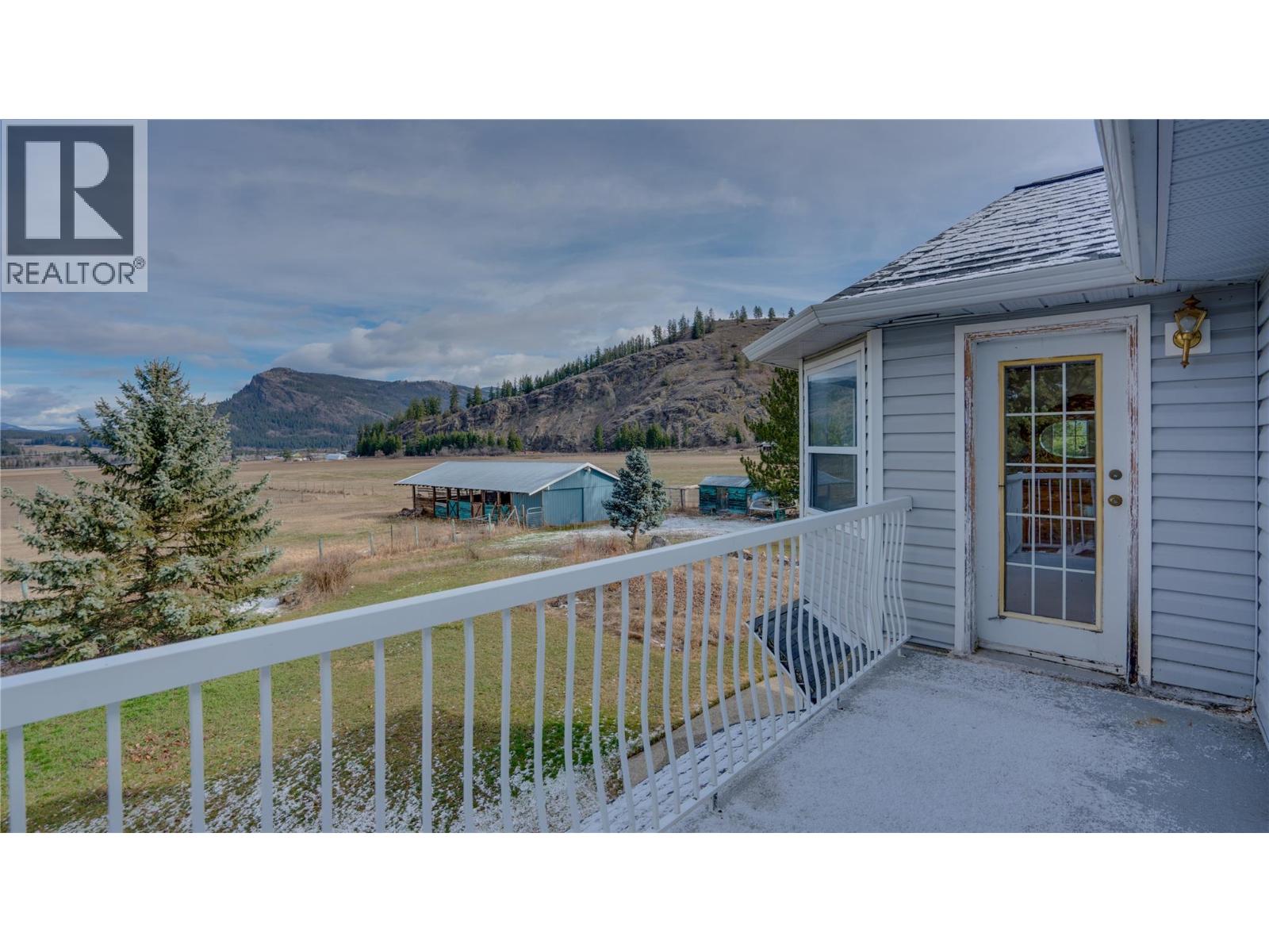  5580 Back Enderby Road, Spallumcheen