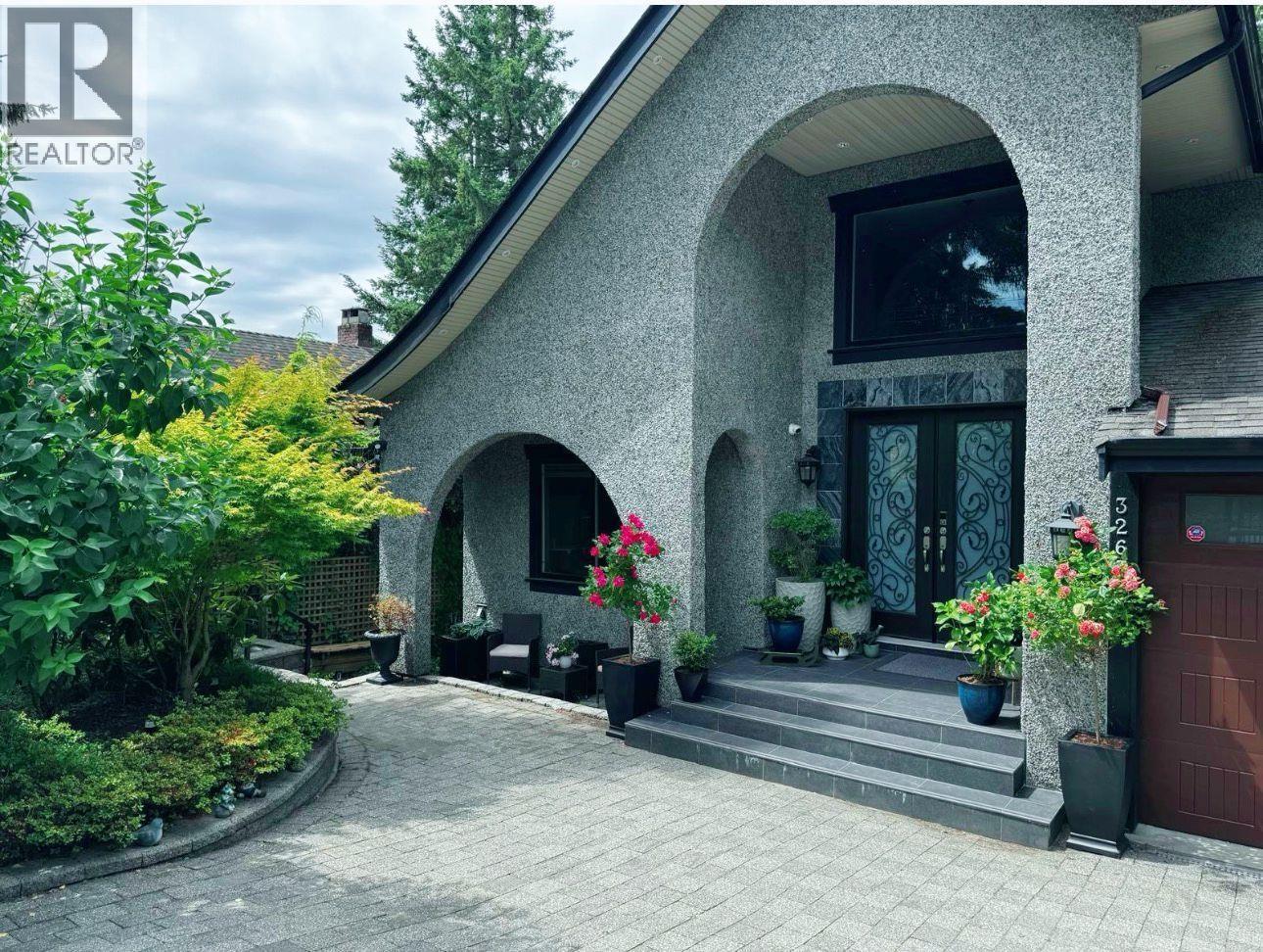 3263 NORWOOD AVENUE, North Vancouver