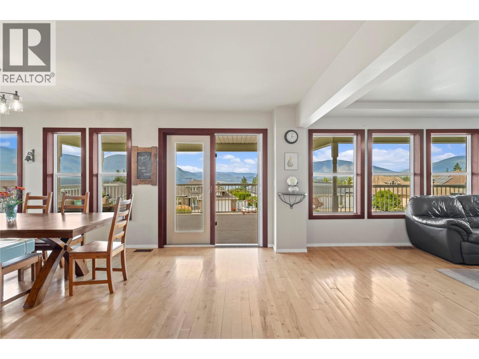 2500 4th Avenue SE, Salmon Arm