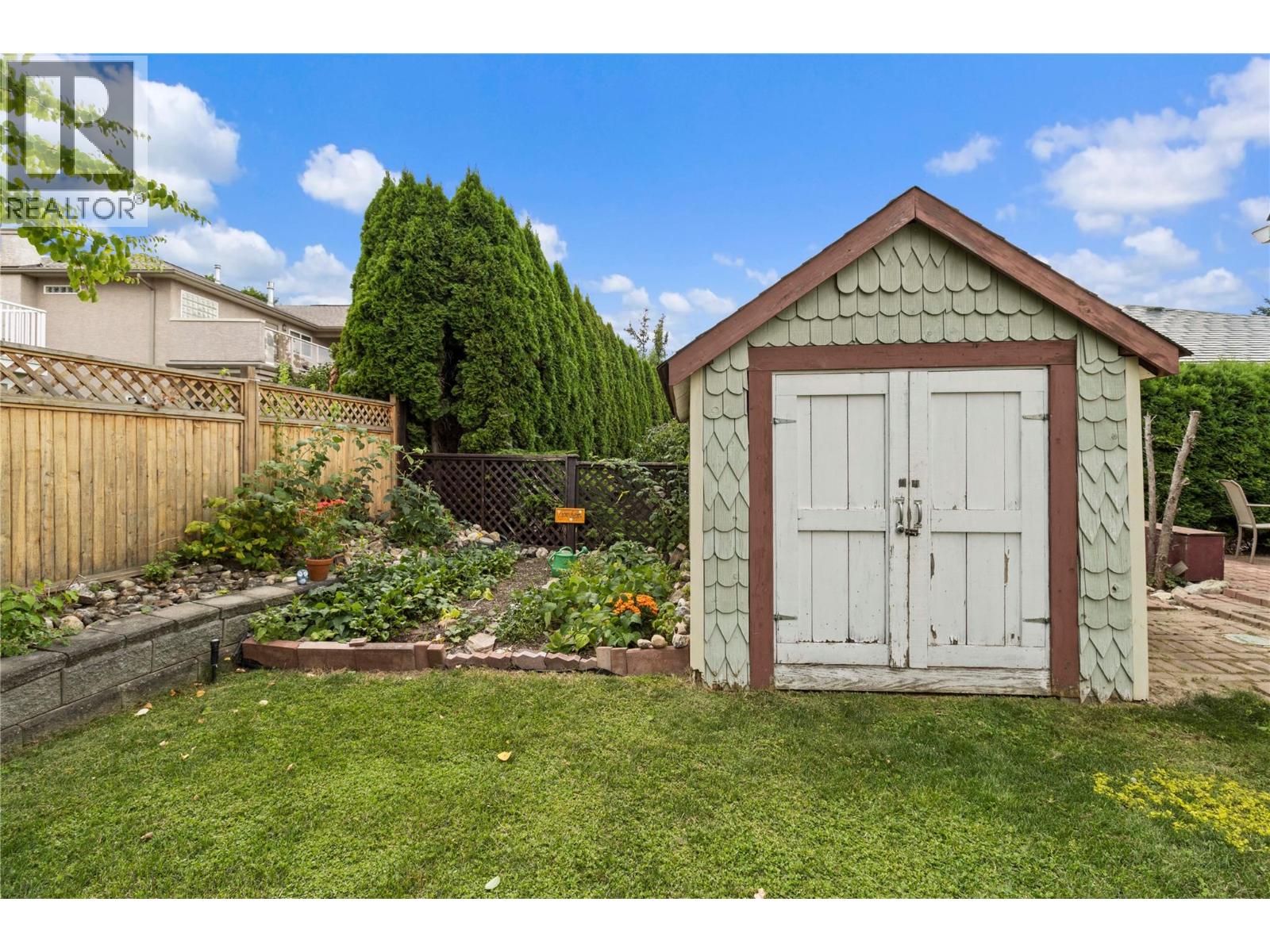 2500 4th Avenue SE, Salmon Arm