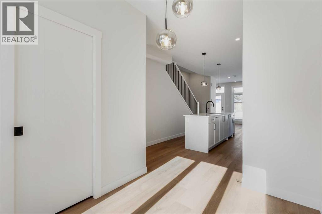 Single Family House for Sale in   Avenue SW Glenbrook Calgary 