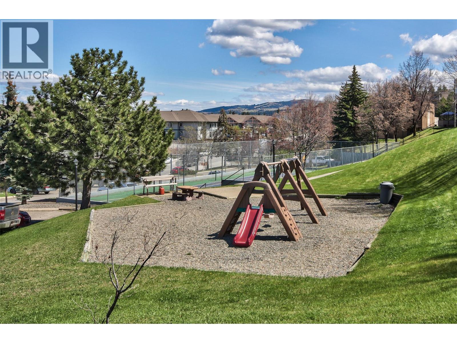 1221 HUGH ALLAN Drive Unit# 4, Kamloops