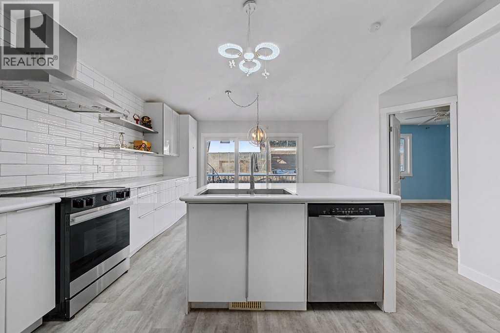 Single Family House Bi-level for Sale in  Panamount Hill NW Panorama Hills Calgary 