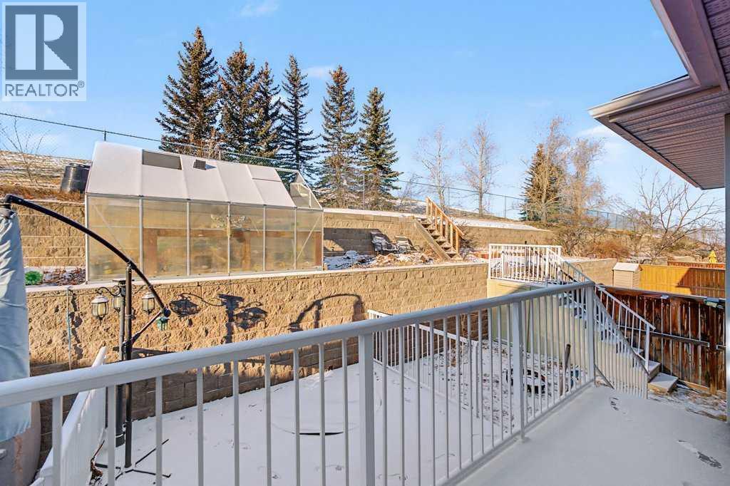 267 Panamount Hill NW - 27
