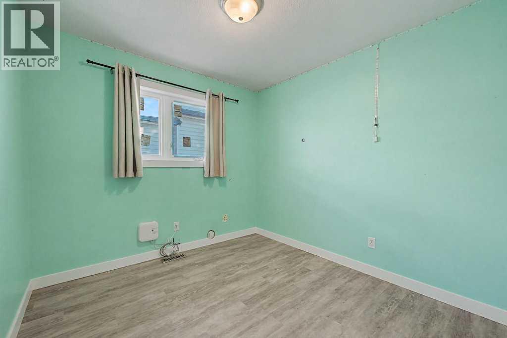 267 Panamount Hill NW - 22