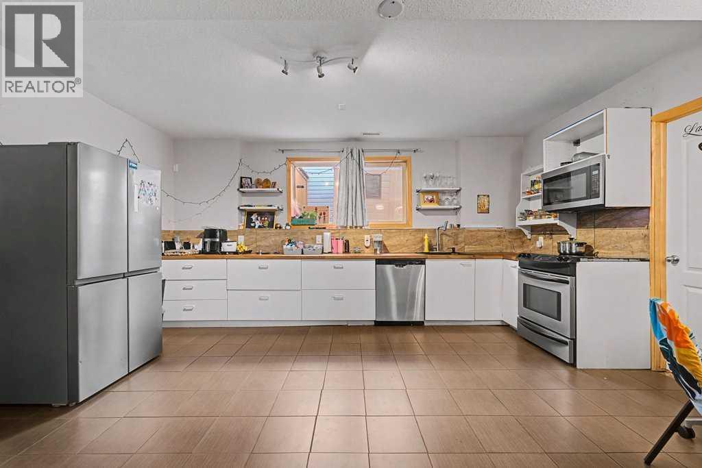 267 Panamount Hill NW - 35