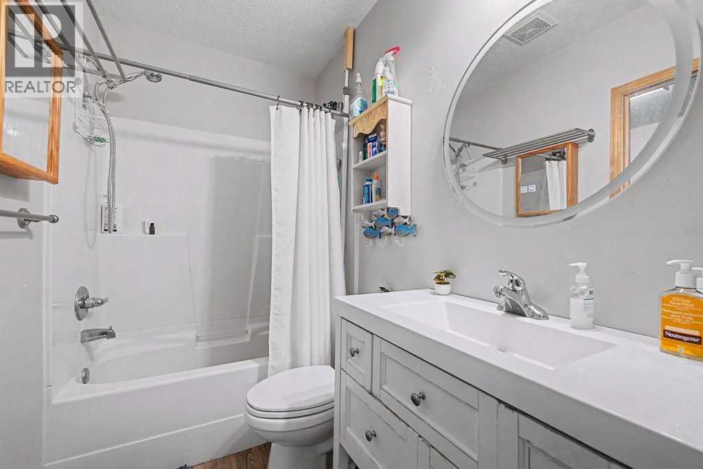 267 Panamount Hill NW - 40