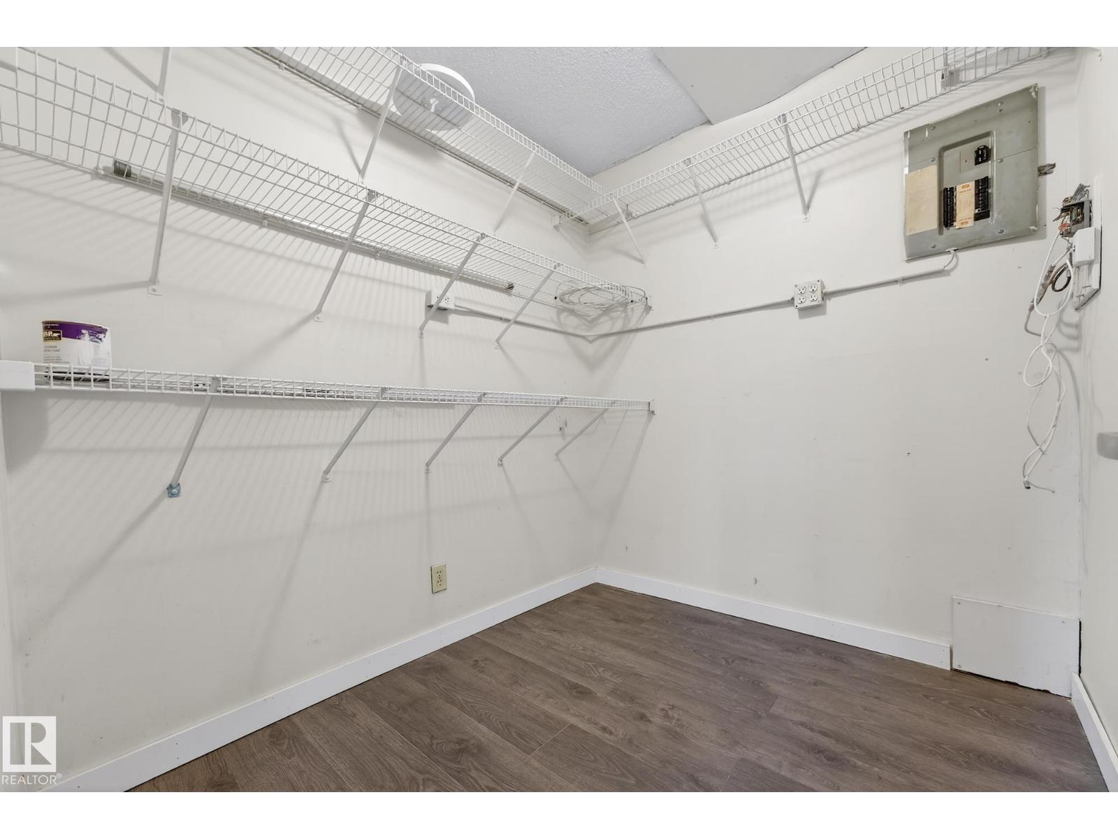 
          1414 LAKEWOOD RD W NW
            <br/>
            <span>Edmonton</span>
            , 
            <span>AB</span>
             <span>T6K3M2</span>
         - Photo 8