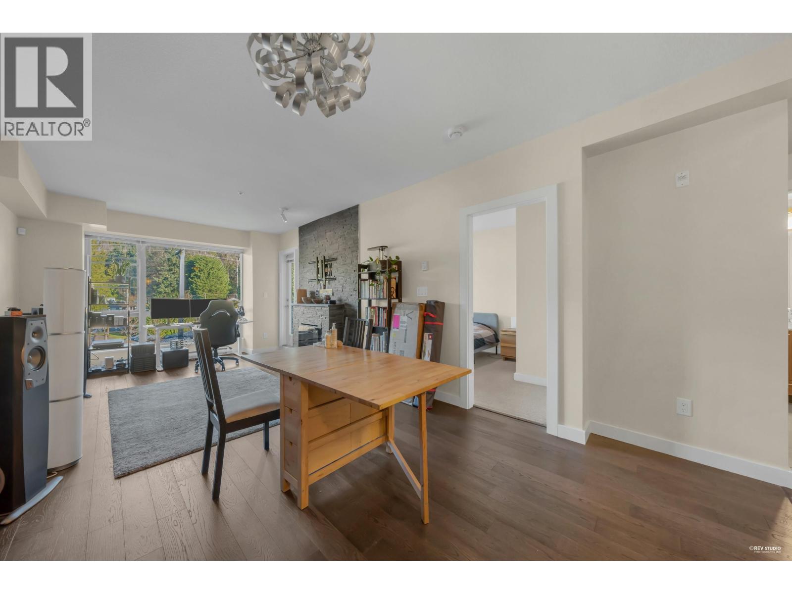 315 1330 MARINE DRIVE, North Vancouver