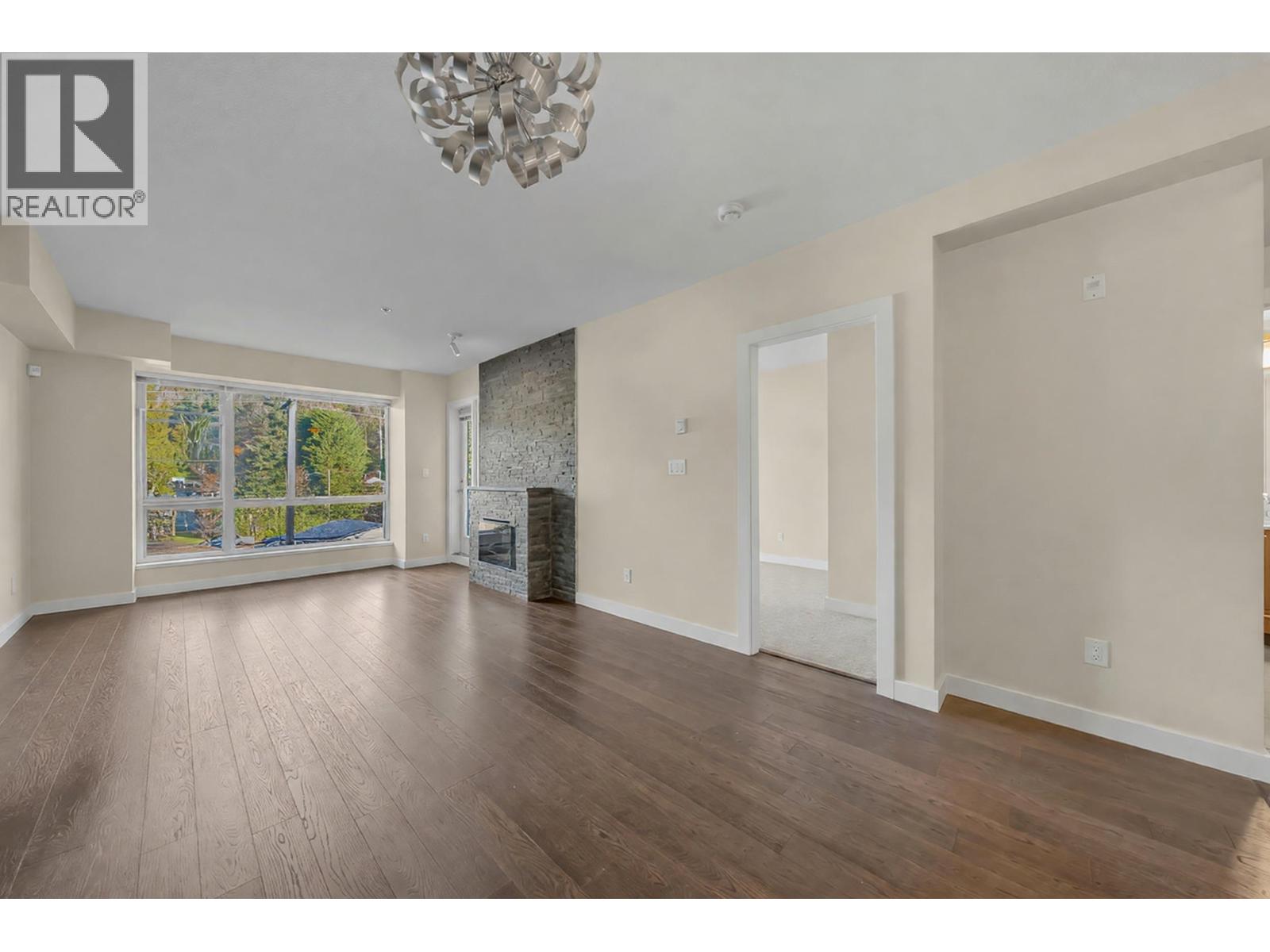 315 1330 MARINE DRIVE, North Vancouver