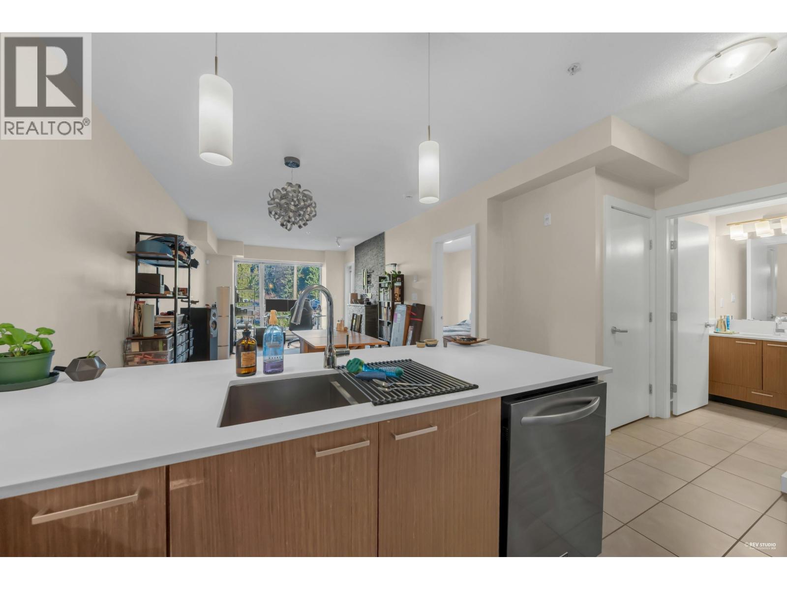 315 1330 MARINE DRIVE, North Vancouver
