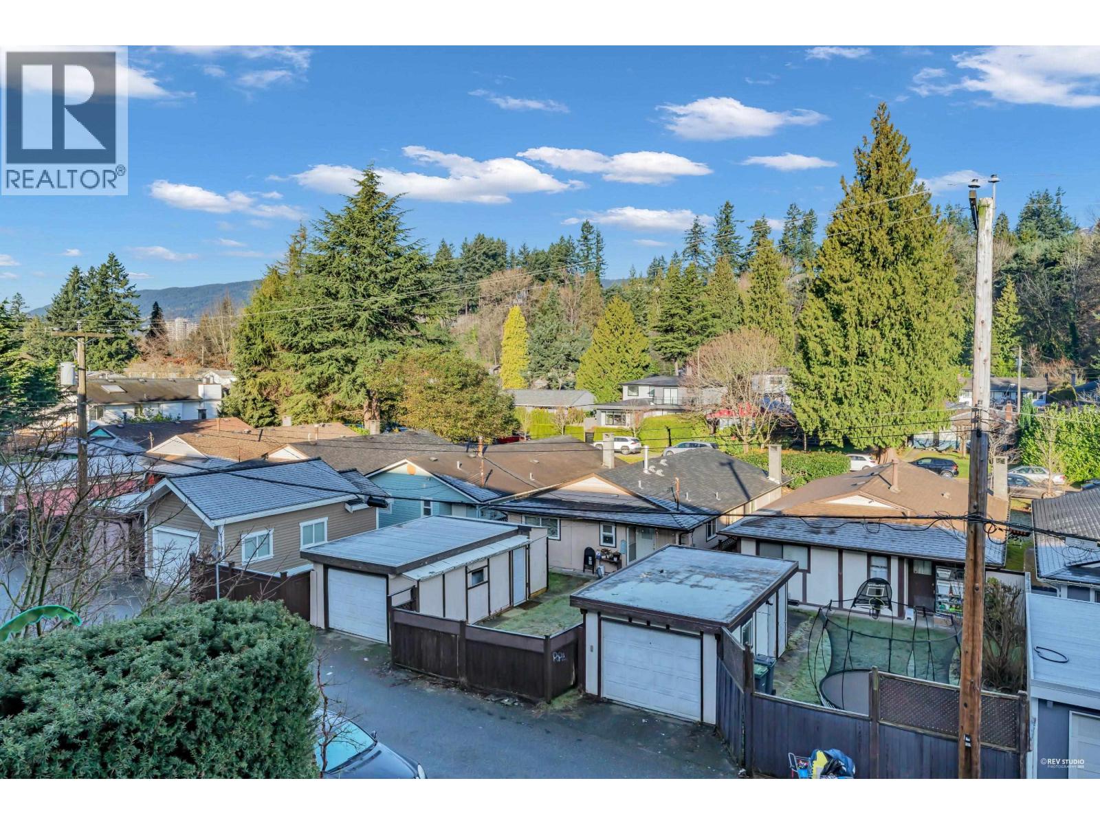 315 1330 MARINE DRIVE, North Vancouver