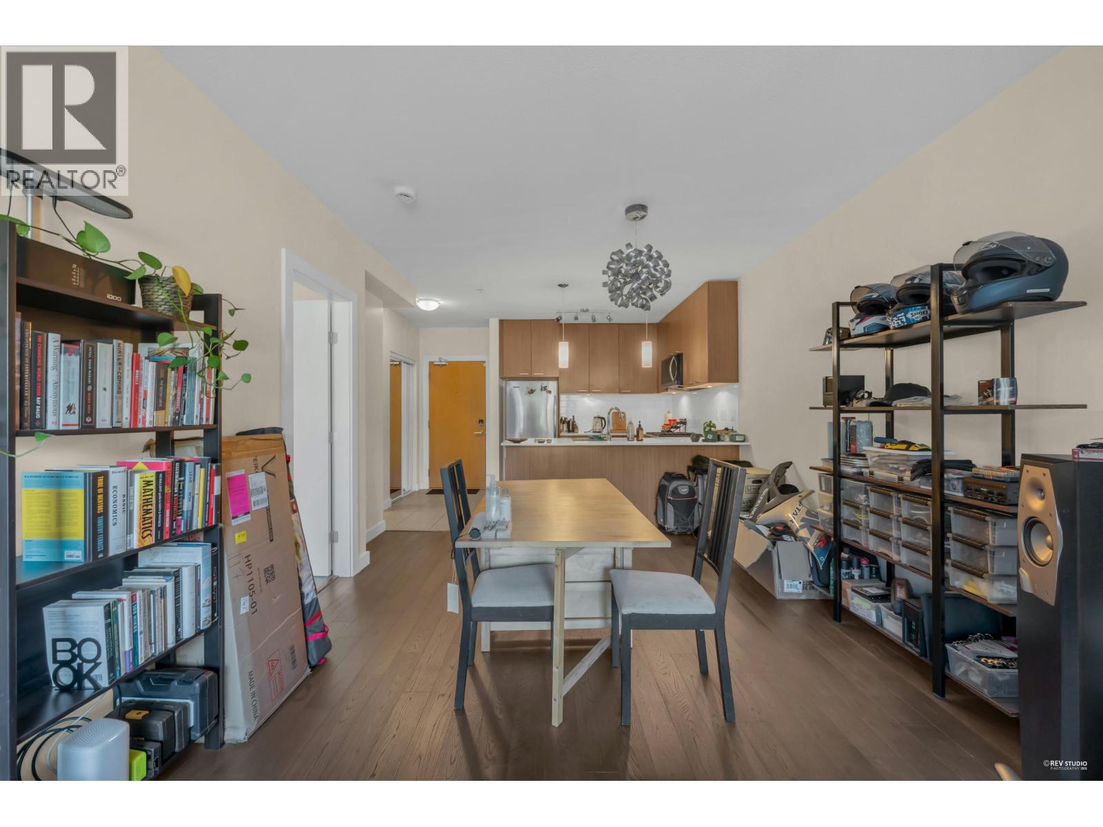 315 1330 MARINE DRIVE