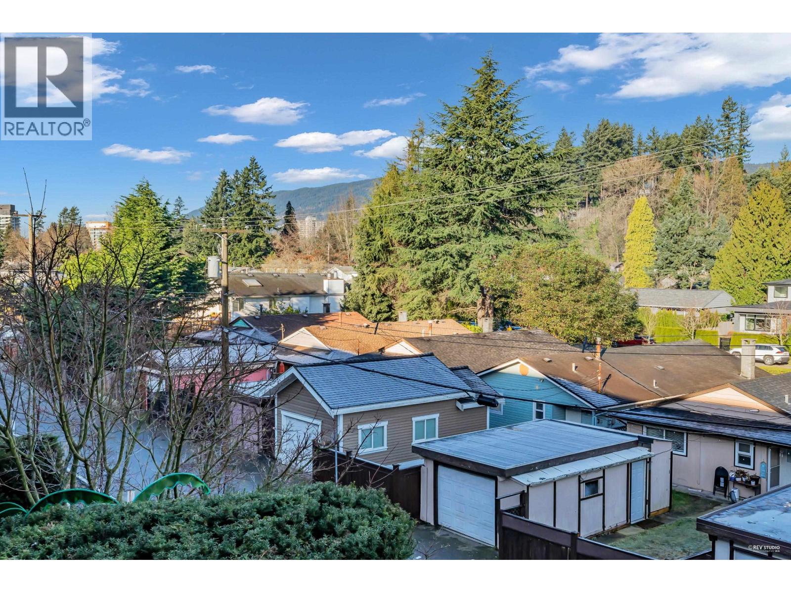 315 1330 MARINE DRIVE, North Vancouver