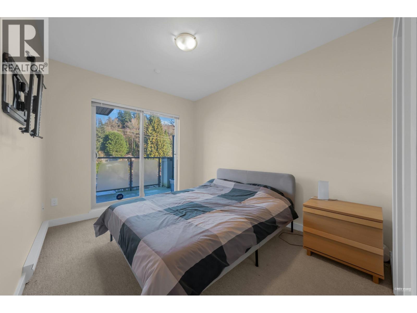 315 1330 MARINE DRIVE, North Vancouver