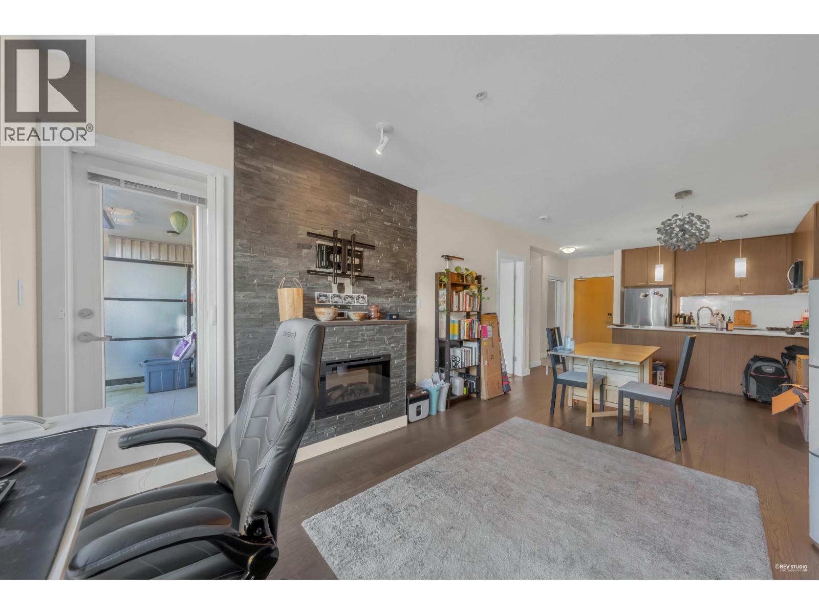 315 1330 MARINE DRIVE, North Vancouver
