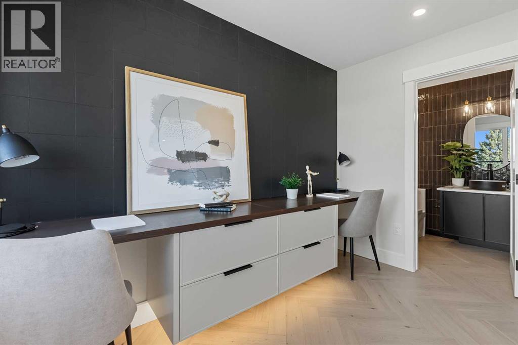 Single Family House for Sale in   Avenue SW Richmond Calgary 