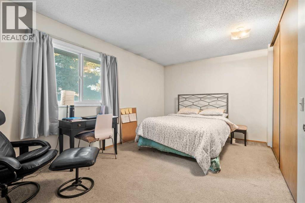 Single Family House for Sale in  Range Gardens NW Ranchlands Calgary 